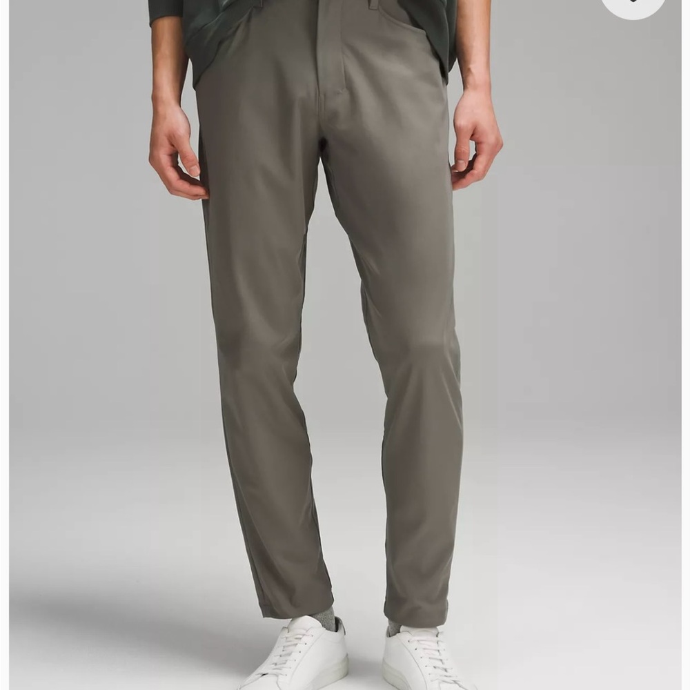 Lululemon Commission Classic-Fit pant